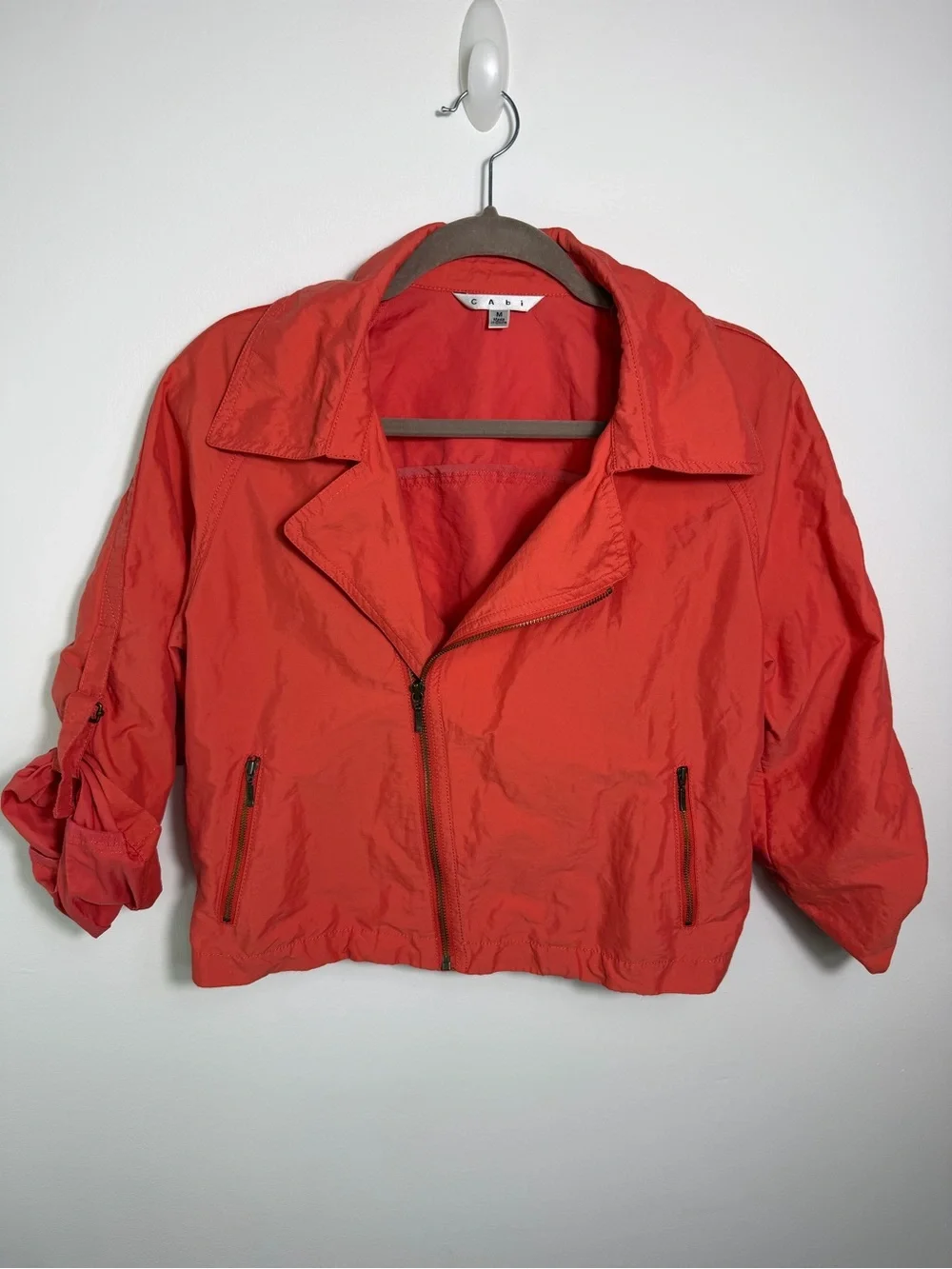 Cabi Women’s Coral Zip-Front Lightweight Jacket cropped roll tab sleeve Size M